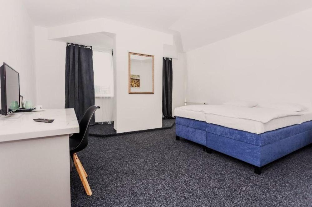 Hotel Joker Obrnice エクステリア 写真