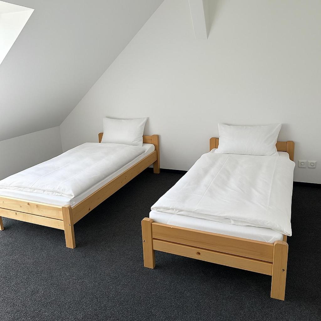 Hotel Joker Obrnice エクステリア 写真